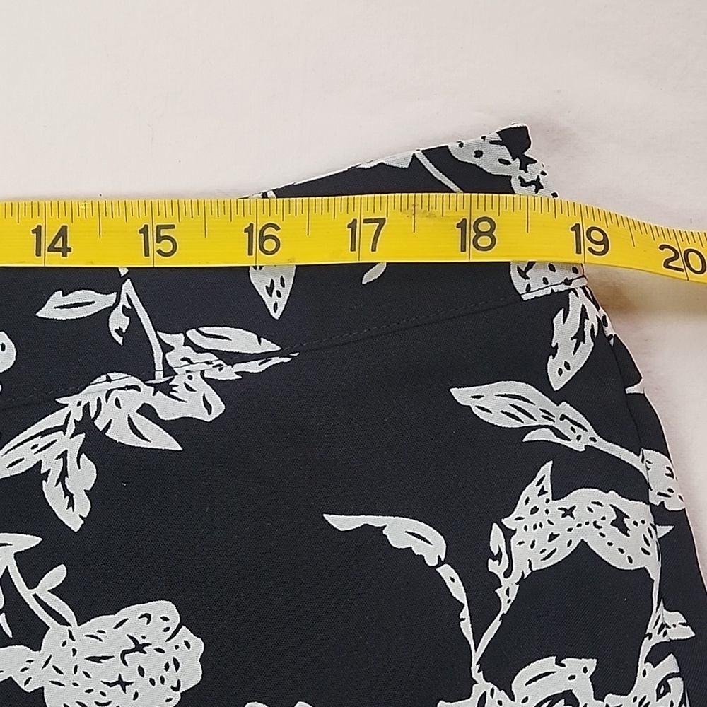 Pink Lily XL Black and White Floral Wide Leg Pants side zipper - Picture 6 of 8